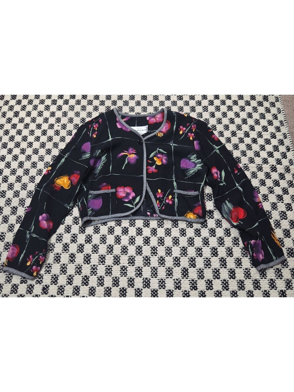 Vintage cropped piece